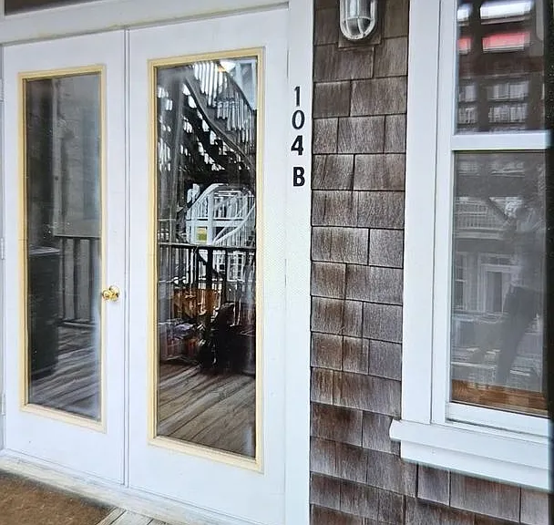 104B Sir Walter Raleigh St — Photo 2