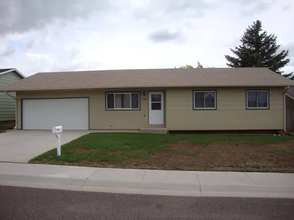 1402 Grafton St, Laramie, WY 82072