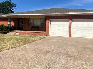 1809 N Main St, Altus, OK 73521