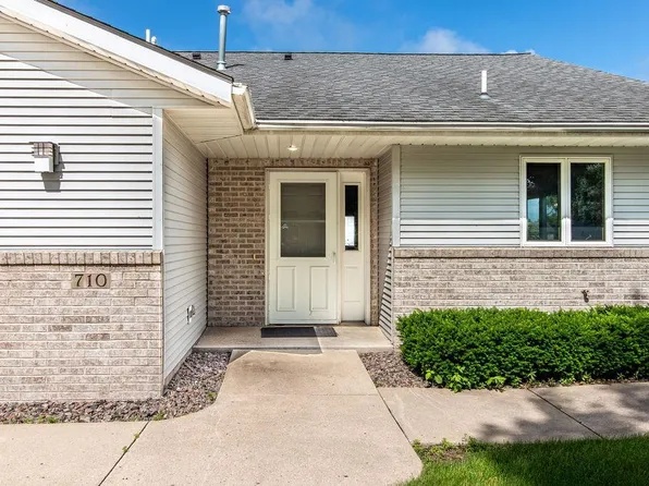 710 S 10th St, Bird Island, MN 55310