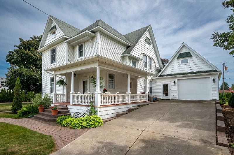 2444 Maple St, Deckerville, MI 48427 Zillow