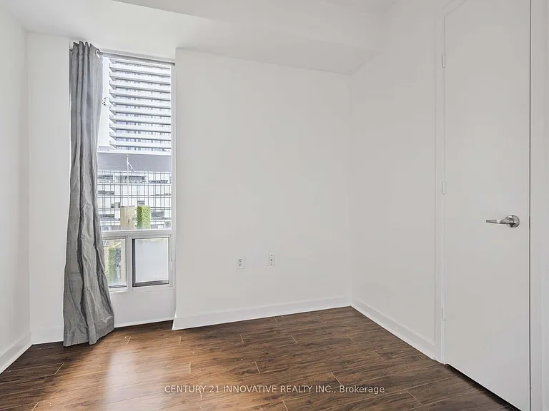 85 Bloor St E #805 — Photo 15