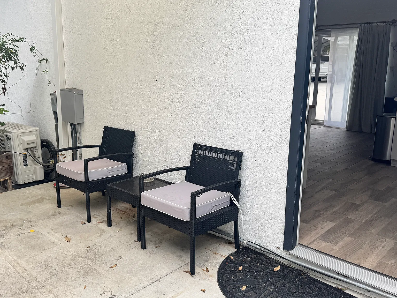Studio, 400 sqft, $2,200 — Photo 3