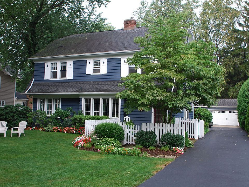 2010 winner of the Akron Beautification Award