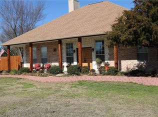 8445 Karen Ln, Terrell, TX 75160