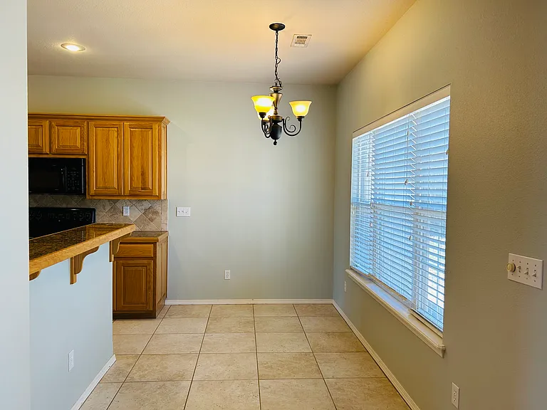 15 Mills Dr — Photo 13