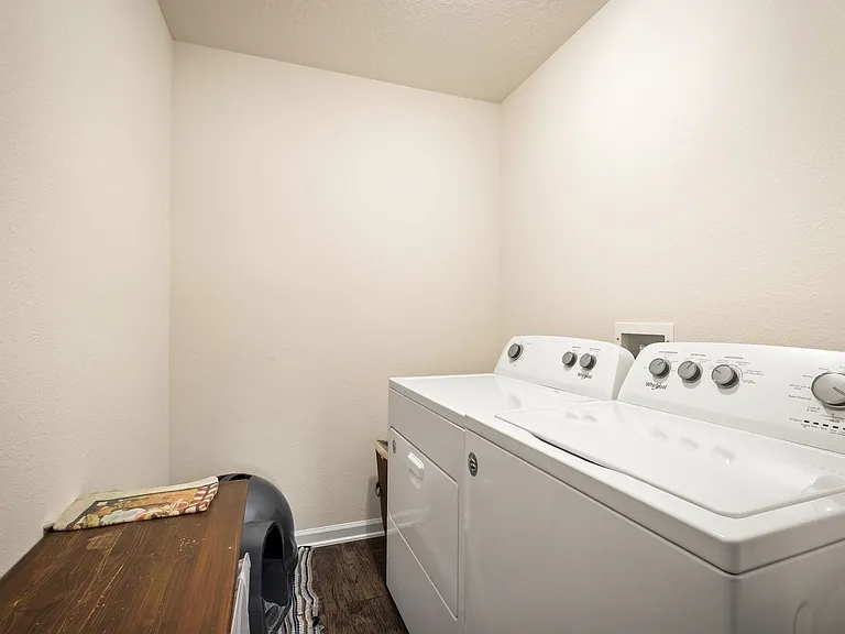 8036 Cape Fox Dr — Photo 21