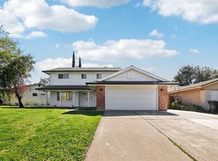 6028 Hollyhurst Way, Sacramento, CA 95823