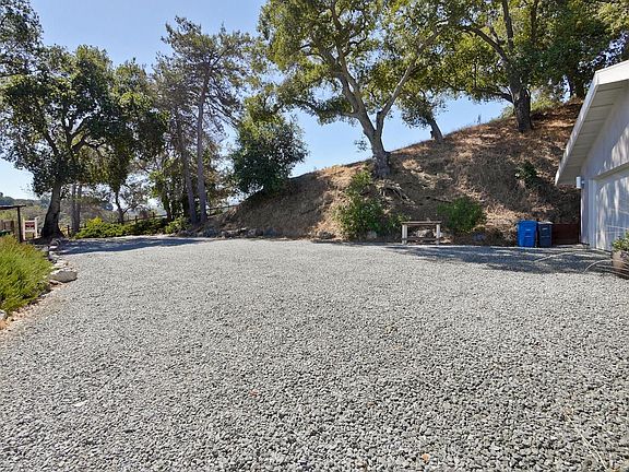 3rd image of 11650 Regnart Canyon Dr