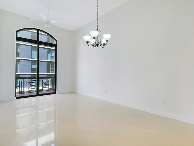 701 S Olive Ave #316 — Photo 9