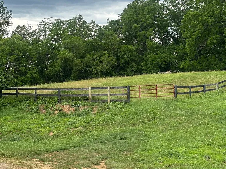4547 Ridge Rd — Photo 5