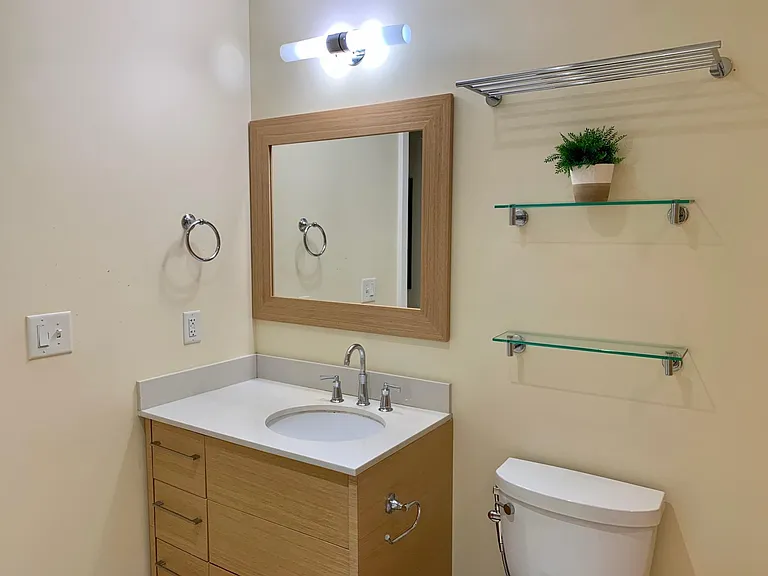 2nd Bathroom