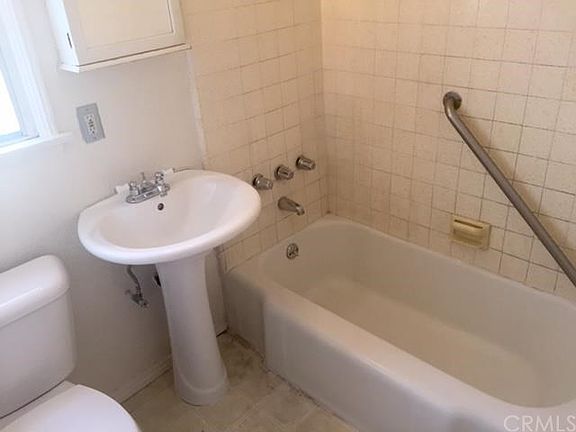 4th image of 11309 S Hobart Blvd