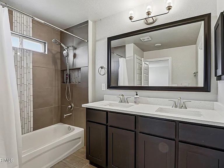1048 Nepal Sky St — Photo 30