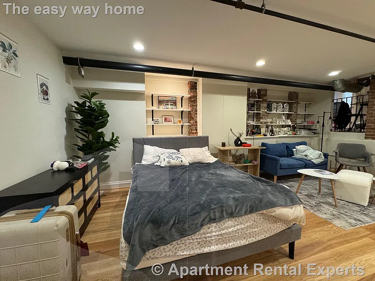1110 Massachusetts Ave — Photo 2