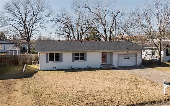 2nd image of 50006 SW Zora Dr