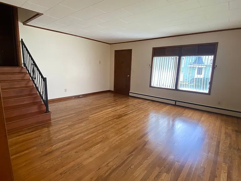 2239 Main St — Photo 8