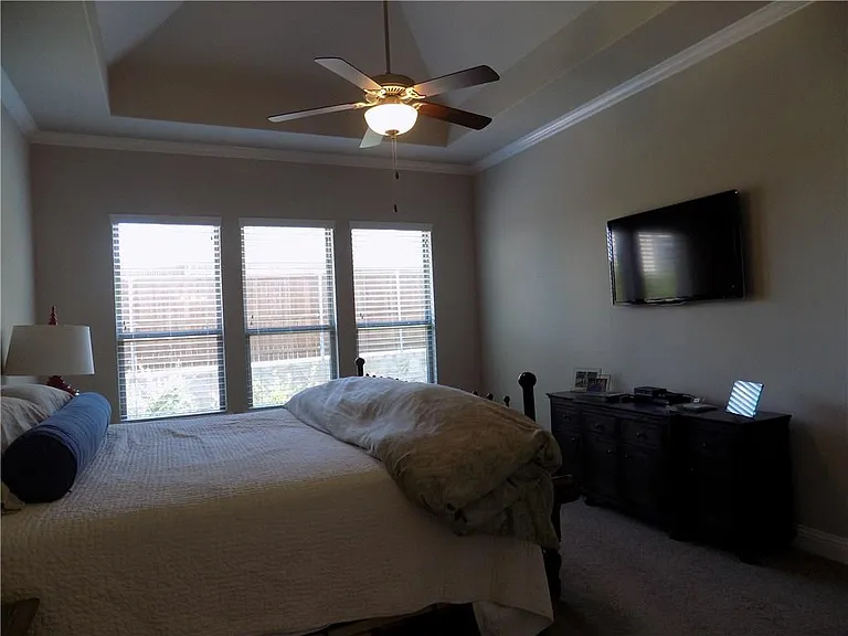 2440 Vaquero Ln — Photo 9