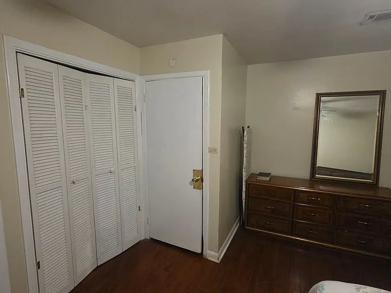 2521 Lyman St — Photo 4
