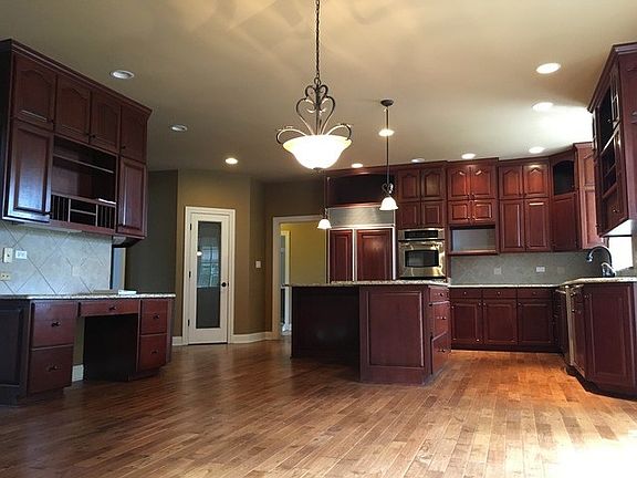 4th image of 10746 S Wentworth Dr