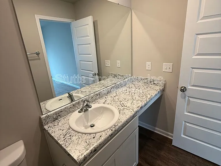 4123 Hudson Ct — Photo 5