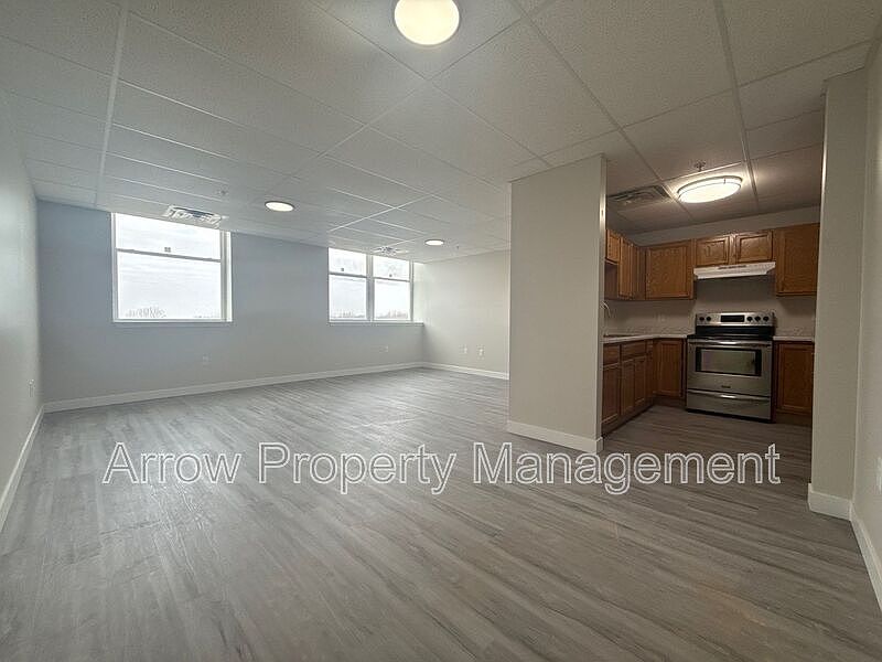 1st image of 731 E Crawford St #3D