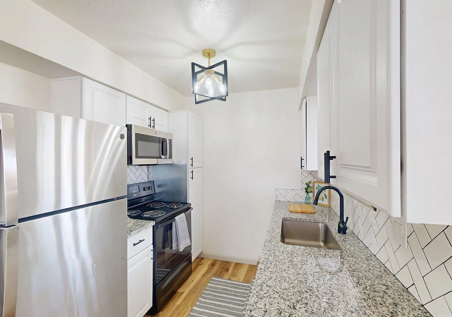 1420 Truman St SE — Photo 2