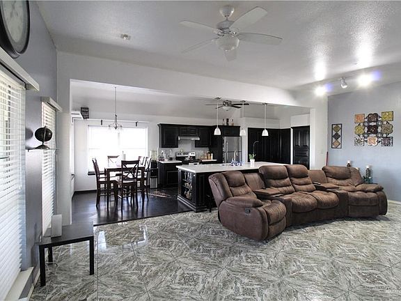3rd image of 3800 Mynah Ave