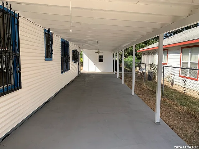 2 bed, 2.0 bath, 1200 sqft, $1,550 — Photo 3