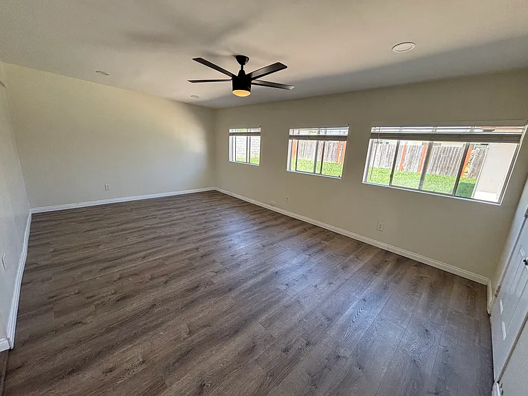 238 S Gardenglen St — Photo 9