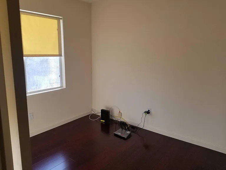 733 Ashton Oaks Way — Photo 2