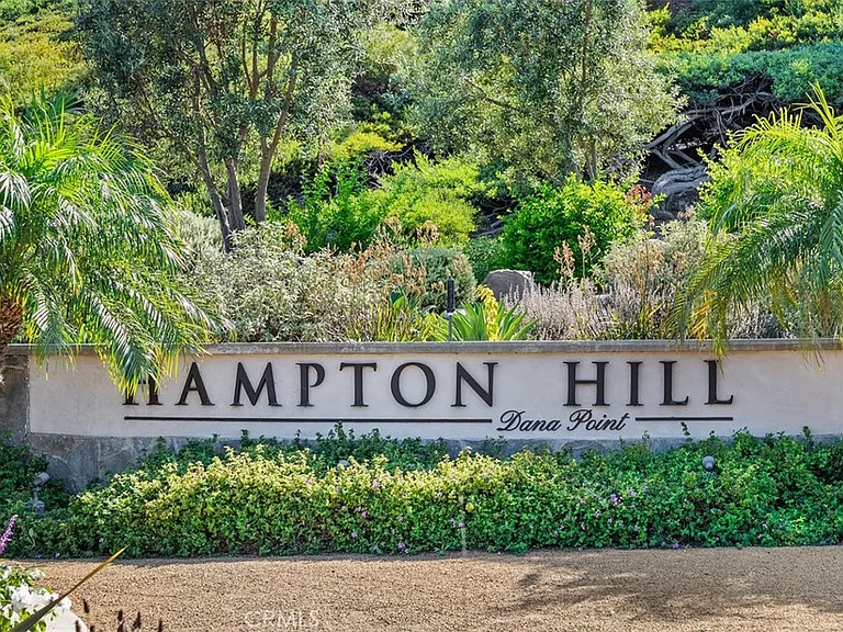 33722 Bridgehampton Dr — Photo 33