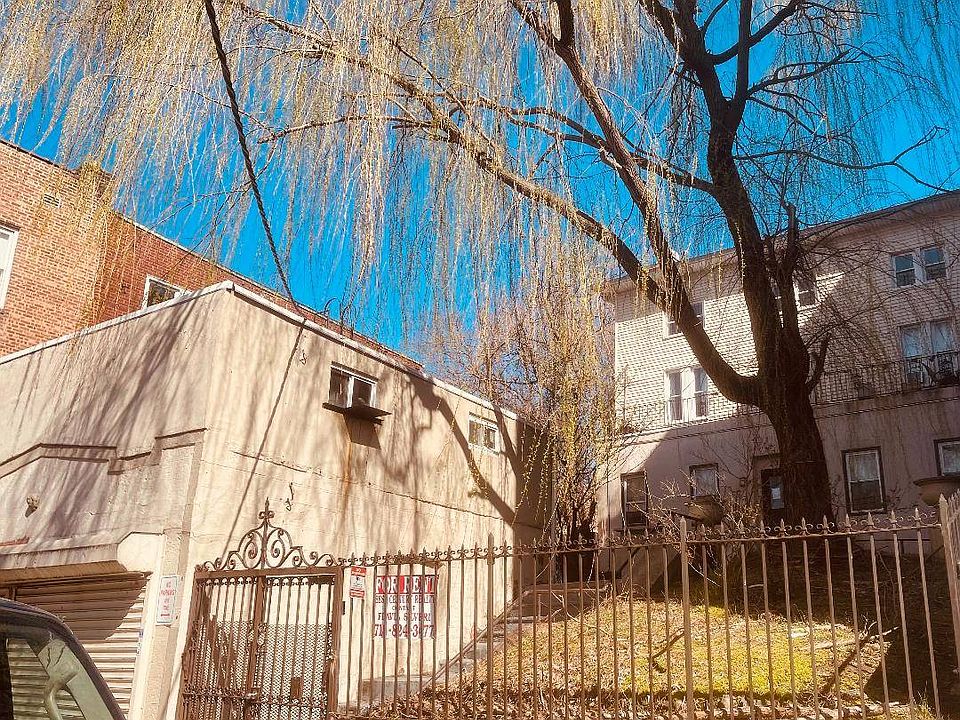 2nd image of 2306 Cambreleng Ave