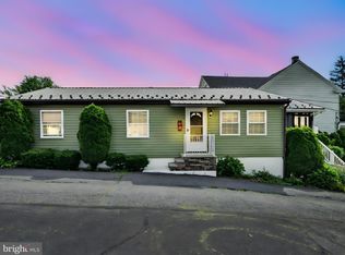 1 S Stevens St, Frackville, PA 17931