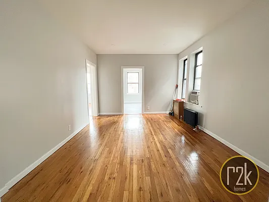 Rented by Realty 2000 Corp | media 20