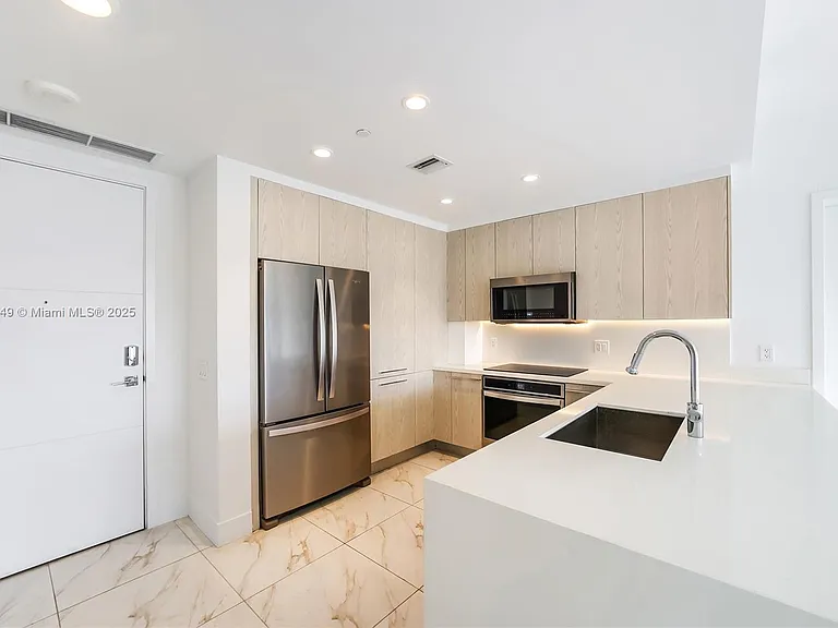 2000 Metropica Way #306 — Photo 25