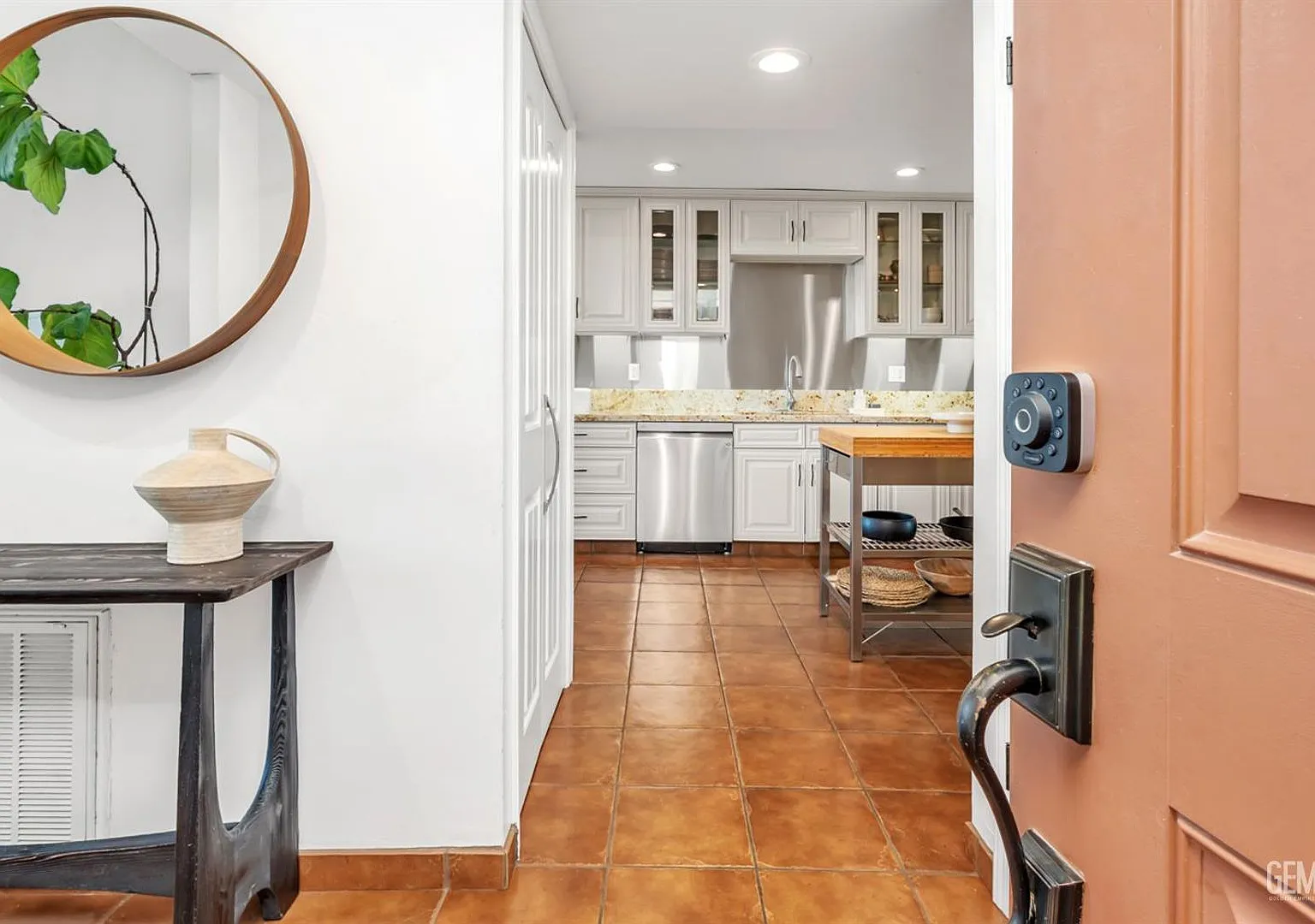 Park Place Condo — Photo 4