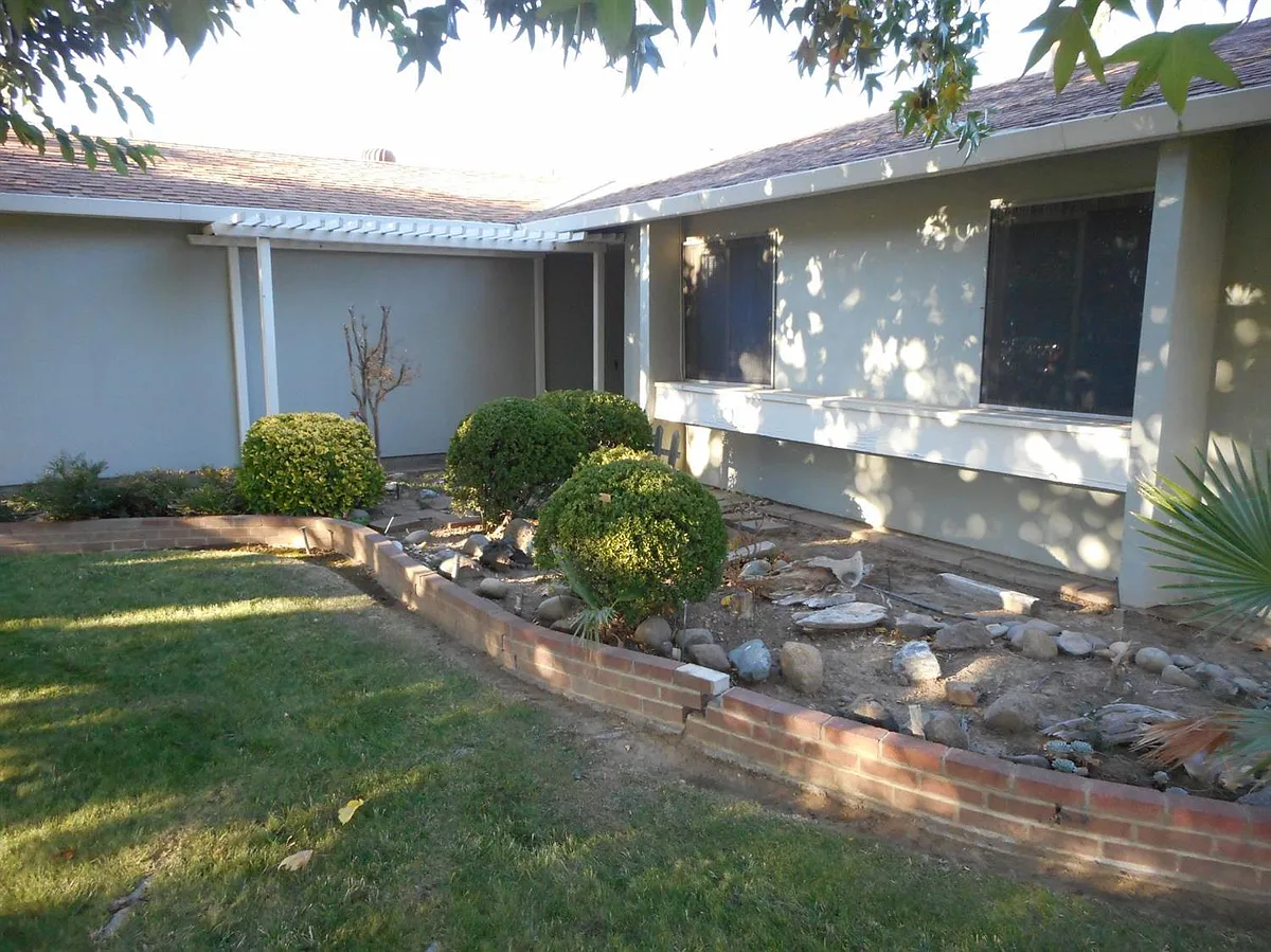 Building Photo - 5625 Phlox Ct