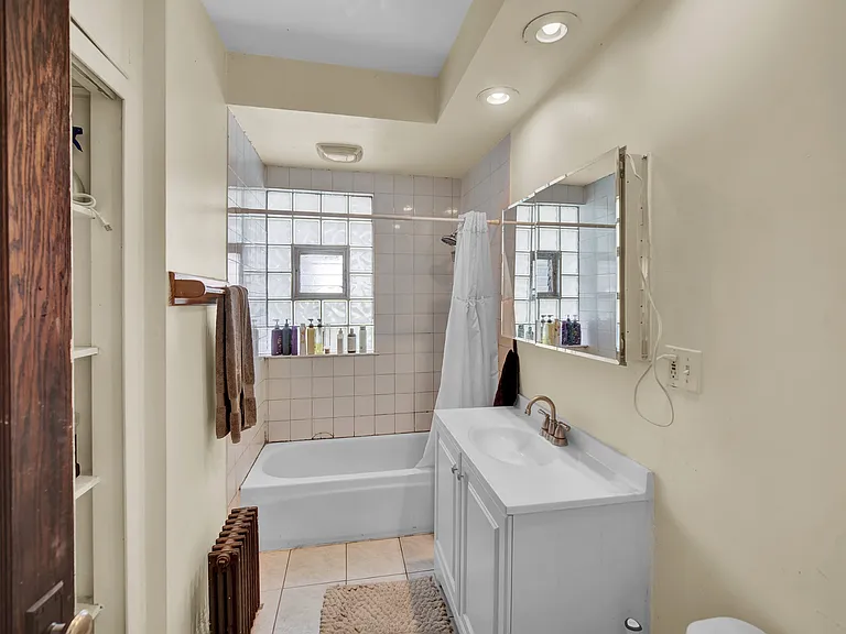 2303 Ridge Ave — Photo 11