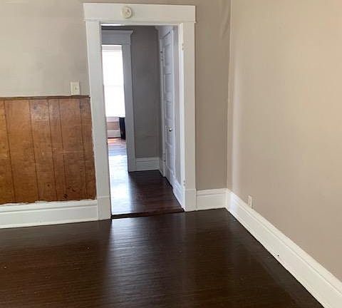 3rd image of 91 E Frambes Ave