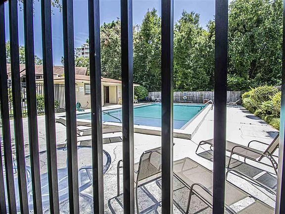 4th image of 2201 Scenic Hwy APT N3