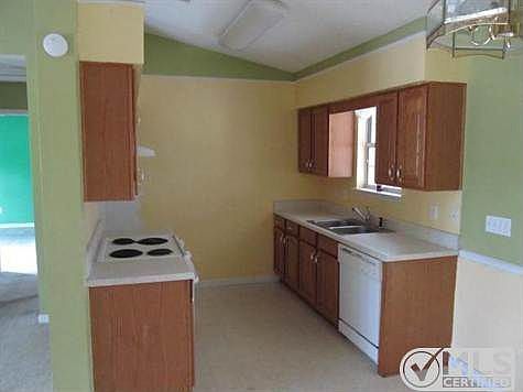 5th image of 15 Eagles Ridge Dr