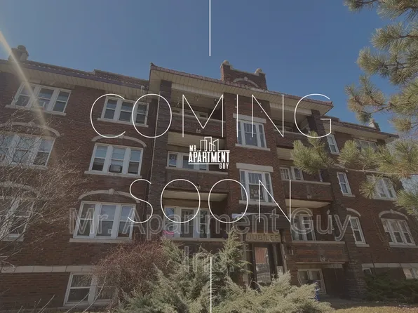 2 Balsam Ave S, Hamilton, ON L8M 3B1