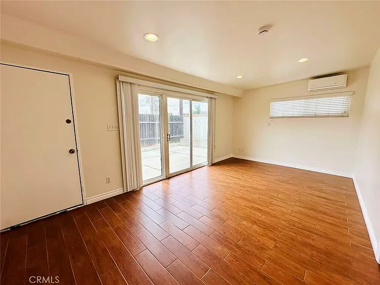 400 E Fernfield Dr — Photo 33