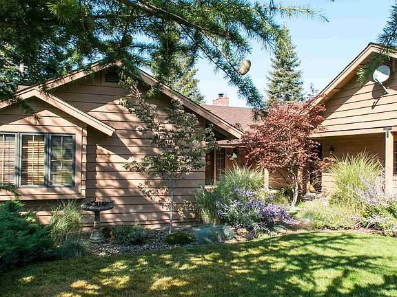 2nd image of 917 Lassen View Dr