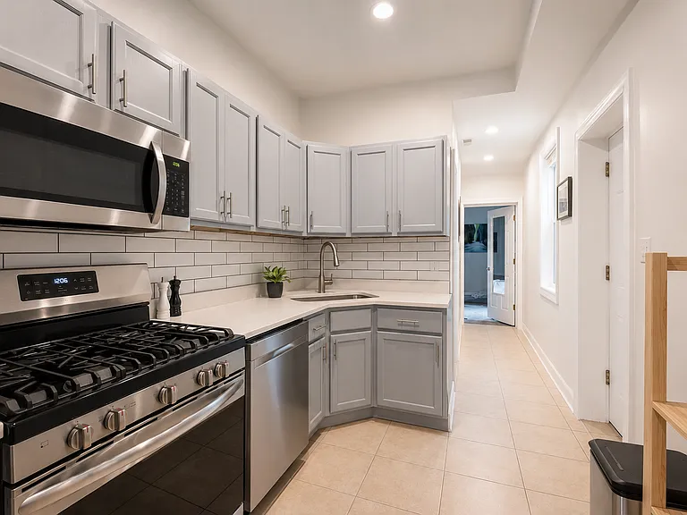 1234 W Huron St #1 — Photo 4