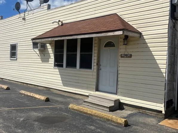 110 W Main St, Royal, IL 61871