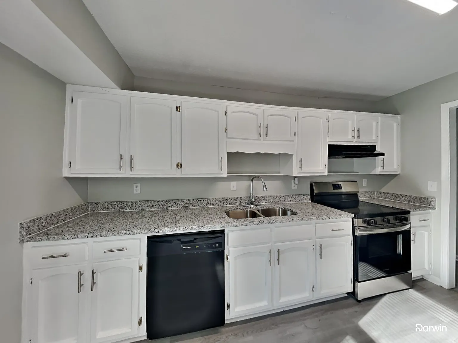 3 bed, 2.0 bath, 1333 sqft, $1,495 — Photo 4