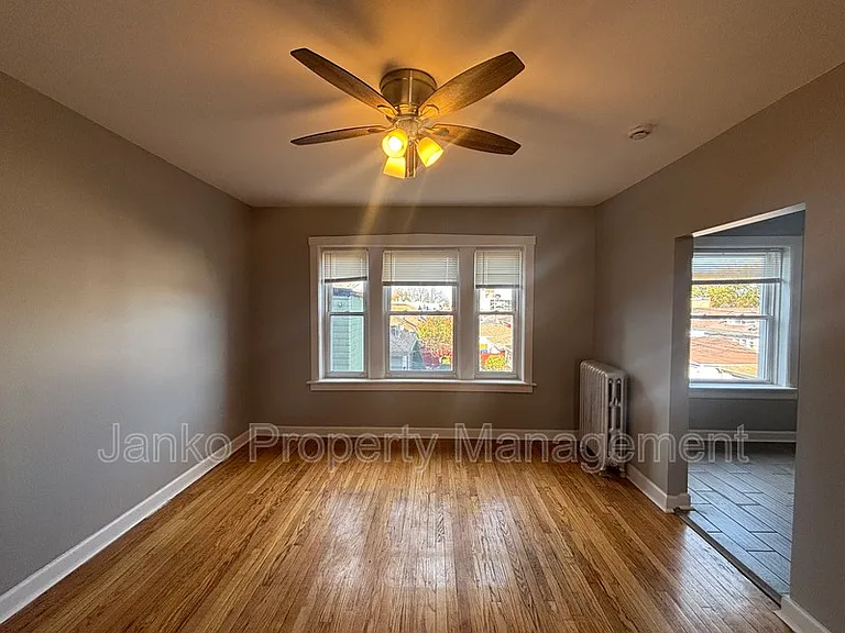 3116 W 61st St #2 — Photo 2