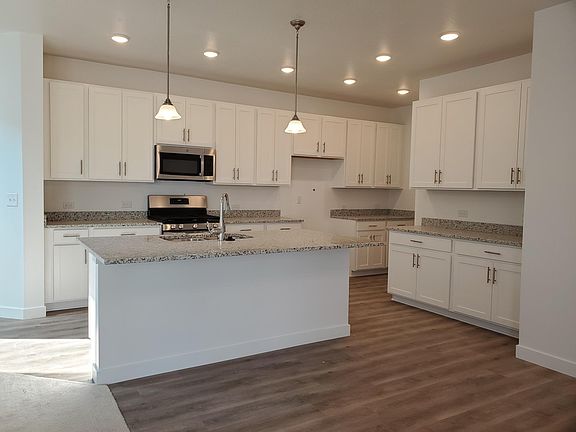 3rd image of 1588 W Benham Way